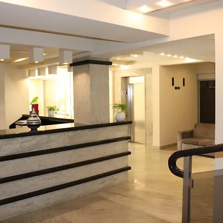 Danis Otel Golem (Tirana)