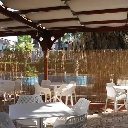 Danis Otel Golem (Tirana)