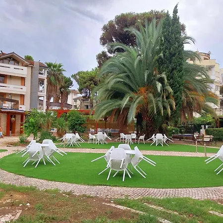 Danis 4* Golem (Tirana)