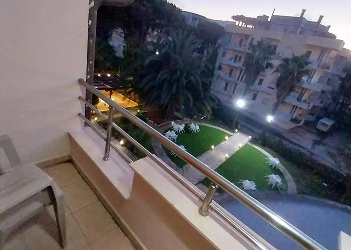 Danis Hotel Golem (Tirana)