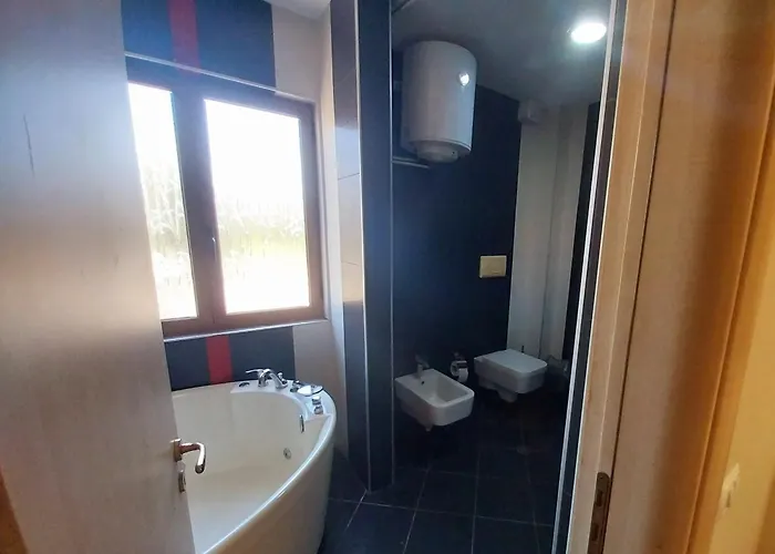 Hotel Danis Golem (Tirana)