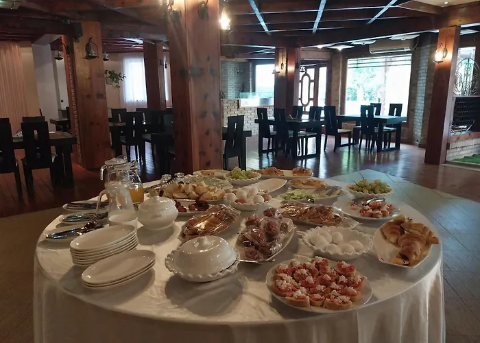 Danis Hotel Golem (Tirana)